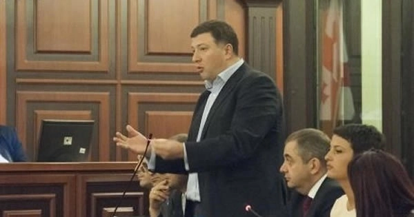 გიგი უგულავა სასამართლოში გამოკითხვაზეა
