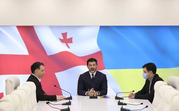 კახა კალაძემ ძლიერი ქარის შედეგად გარდაცვლილის ოჯახს სამძიმარი გამოუცხადა