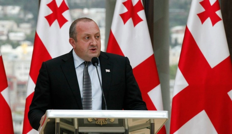 პრეზიდენტმა განათლების შესახებ კანონში ცვლილებებს ხელი მოაწერა