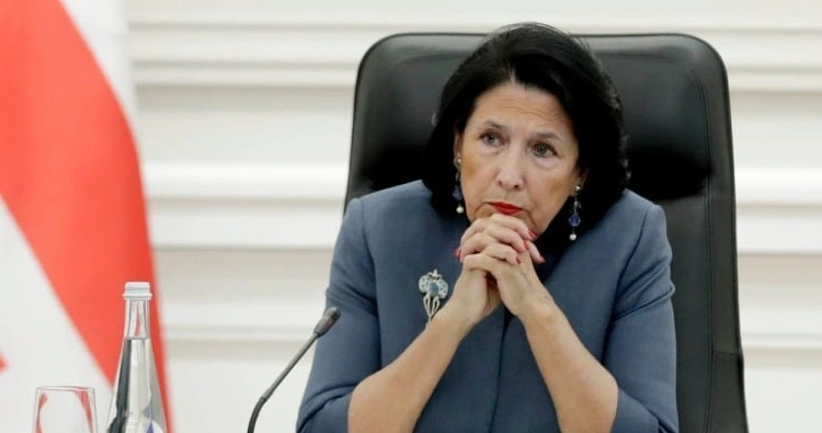 მთავრობამ პრეზიდენტის წინააღმდეგ საკონსტიტუციო სარჩელები უკან გაიწვია