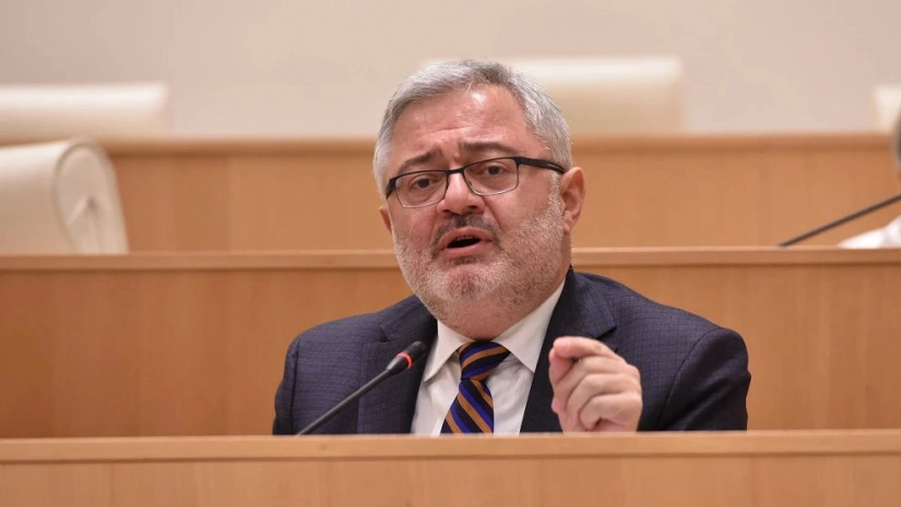 დავანებოთ თავი ხან პატარკაცობებს, ხან ასეთ რაღაც კაცობებს, თუ შეიძლება, სახელმწიფო კაცებად და ქალებად ვიცხოვროთ ორი კვირა - უსუფაშვილი
