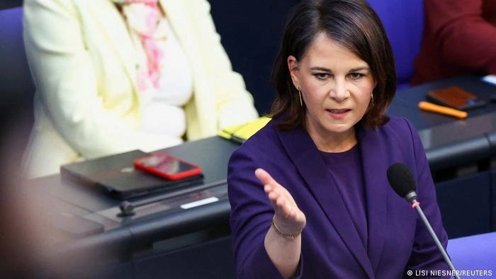 პუტინი საერთაშორისო სასამართლოს წინაშე უნდა წარდგეს, რადგან მან ყველაზე სასტიკი ფორმით დაარღვია საერთაშორისო სამართალი - ანალენა ბერბოკი