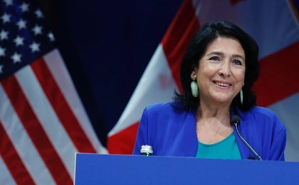 სალომე ზურაბიშვილი ამერიკის შეერთებული შტატების პრეზიდენტ ჯო ბაიდენსა და ვიცე-პრეზიდენტ კამალა ჰარისს თანამდებობის დაკავებას ულოცავს.