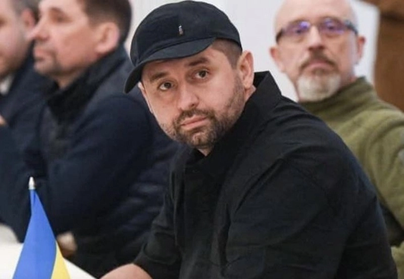 დავით არახამია ბიძინა ივანიშვილის წინააღმდეგ სანქციების დაწესებას მოითხოვს