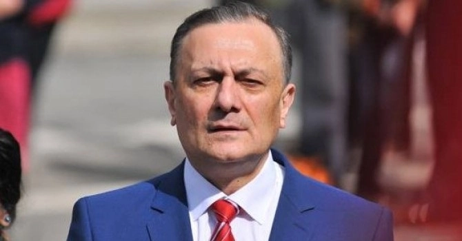 ბიძინა ივანიშვილმა არ იკმარა ნარკოტიკებით ნაშოვი მილიარდები და შეუდგა ჰაკერული გზით მსოფლიო ბანკების დაყაჩაღებას - შალვა ნათელაშვილი