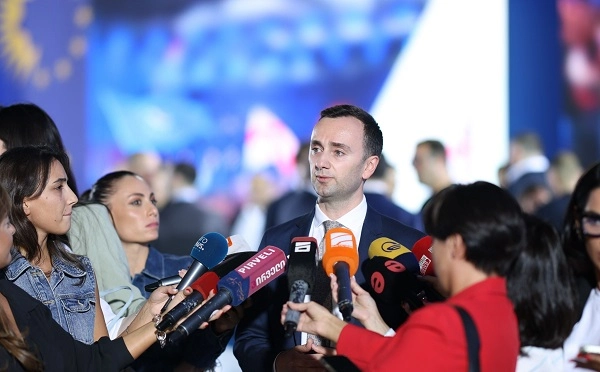ეს მტრული აქტია, მისი მიზანია, საქართველო გეოპოლიტიკური დაპირისპირების ახალ კერად გადაიქცეს - ლევან მახაშვილი „მეგობარი აქტზე“