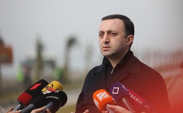 ვფიქრობ, არ არის საინტერესო, უადგილოა და ამ თემაზე ჩემი მხრიდან კომენტარის გაკეთება არასწორი იქნებოდა - ღარიბაშვილი "პატრიოტთა ალიანსის" მოსკოვში ვიზიტზე