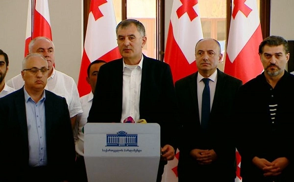  "ქართული ოცნებიდან" გასული დეპუტატები საზოგადოებრივ მოძრაობას აფუძნებენ