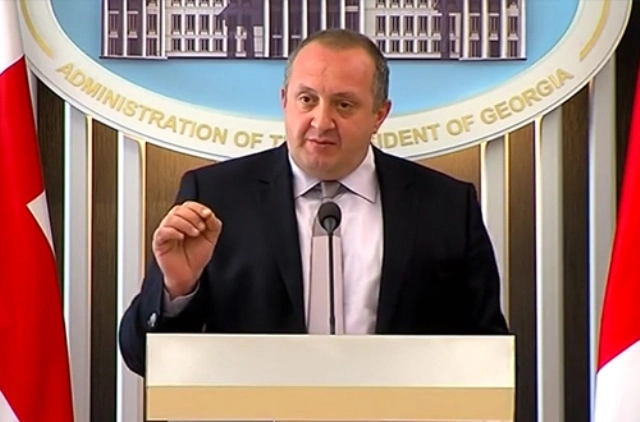  ნუ იძალადებთ პოლიტიკურ პროცესზე თქვენი პულტებით - პრეზიდენტი დეპუტატებს
