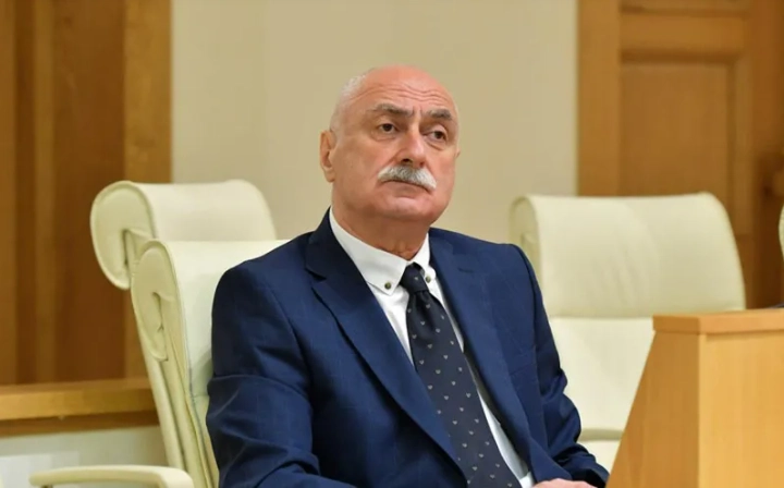  პოლიტიკური დამღა რატომ არ მოიწმინდეთ, ერთსა და იმავე სიბინძურეს ადვილად რომ ანთხევთ პირის ღრუდან - ლადო კახაძე დეპუტატებს