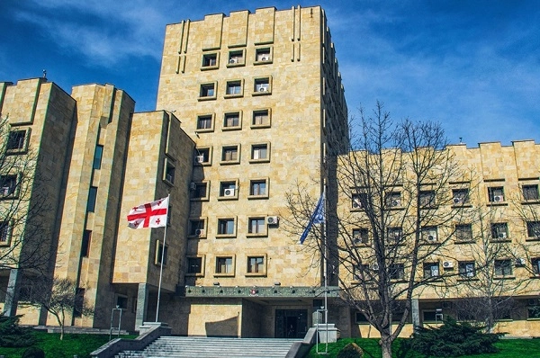 პროკურატურამ 11 წლის მოზარდის თვითმკვლელობამდე მიყვანის ფაქტზე ბრალდებულ ფ.ა.-ს ბრალდება დაუმძიმა