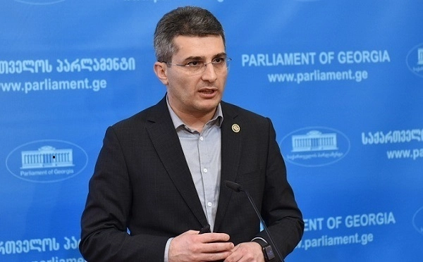 ისეთ მორალურ ფსკერზეა, ისეთ რაღაცებს კადრულობს და ლაპარაკობს, რომ დარბაზში ეშინია შემოსვლა - მამუკა მდინარაძე გიორგი ვაშაძეზე