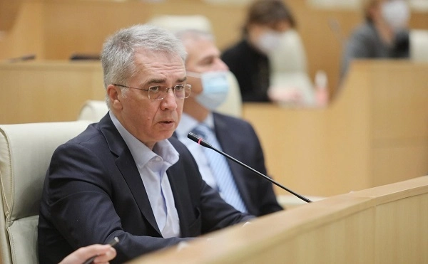 უკრაინელები ძალიან მძიმე მდგომარეობაში არიან და არ შეიძლება, ხანდახან მათი ხისტი განცხადებები განსჯის საგანი გახდეს - სერგეენკო