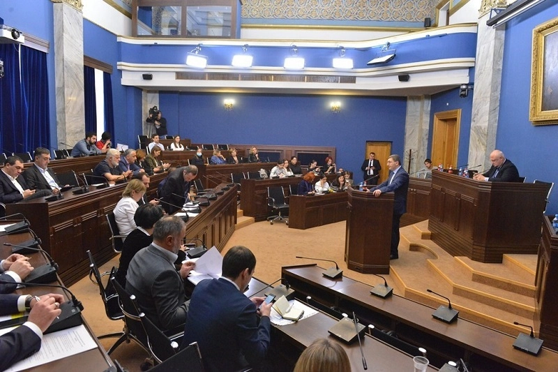 მთავრობის კანდიდატებთან კითხვის დასმაზე შეზღუდვებია