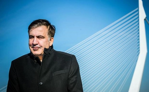 მიხეილ სააკაშვილი, სავარაუდოდ, სასამართლოში უკვე მიიყვანეს 