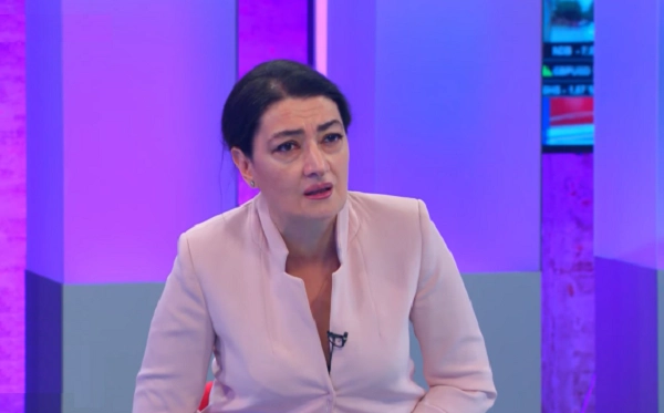 გახარია და ხაზარაძე როგორც კი იწყებენ საუბარს გაერთიანებაზე, აუცილებლად დააყოლებენ, „ნაციონალურ მოძრაობასთან“ არა, ის „ნაციონალური მოძრაობაა“ 600 ათასი მედასავლეთე ამომრჩეველი - თაკო ჩარკვიანი