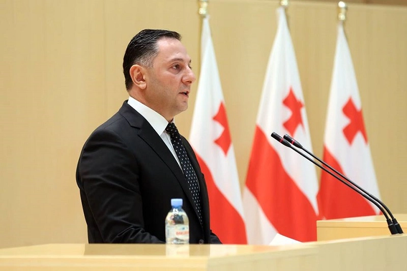 პარლამენტში „მინისტრის საათის“ ფორმატში დღეს ვახტანგ გომელაურს მოუსმენენ