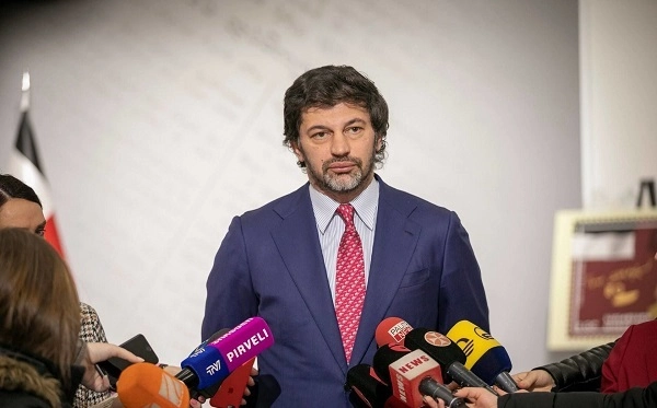 ამ ტრაგედიამ გამანადგურა, მაგრამ პარალელურად, მაქვს პასუხისმგებლობა, ვიყო იქ, სადაც ამას ქალაქის განვითარება მოითხოვს - კახა კალაძე ვაკის პარკში მომხდარ ტრაგედიაზე