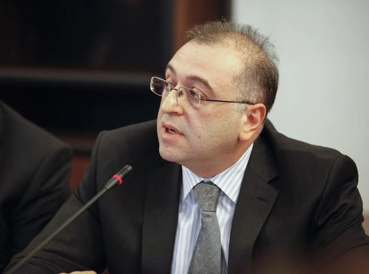 თი ბი სი ბანკის სამეთვალყურეო საბჭო ჯეროვნად ვერ ახერხებდა ბანკის აქციონერების ინტერესების დაცვას,  თავმჯდომარისა და მისი მოადგილის დომინანტური გავლენის გამო - გვენეტაძე