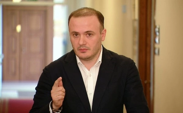 მთავარ მხარდამჭერად მერაბიშვილი რომ გეყოლება და მის იმედად იქნები, დანარჩენ სხვა მწვალებლებზე რა უნდა თქვა? - ზარქუა