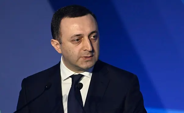 არავის ვებრძვი, ვიცავ მხოლოდ ჩემს თავს და ჩემს ოჯახს. თქვენ ყველა ნაბიჯებზე იძულებული ვიქნები სარკისებურად გიპასუხოთ - ირაკლი ღარიბაშვილი