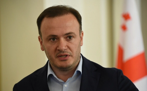 არაადეკვატურია, უნამუსობასთან ერთად, თუ ოდნავ შერჩა ღირსება და ადამიანობა, კეთილი ინებოს, გადადგეს - ირაკლი ზარქუა პრეზიდენტზე