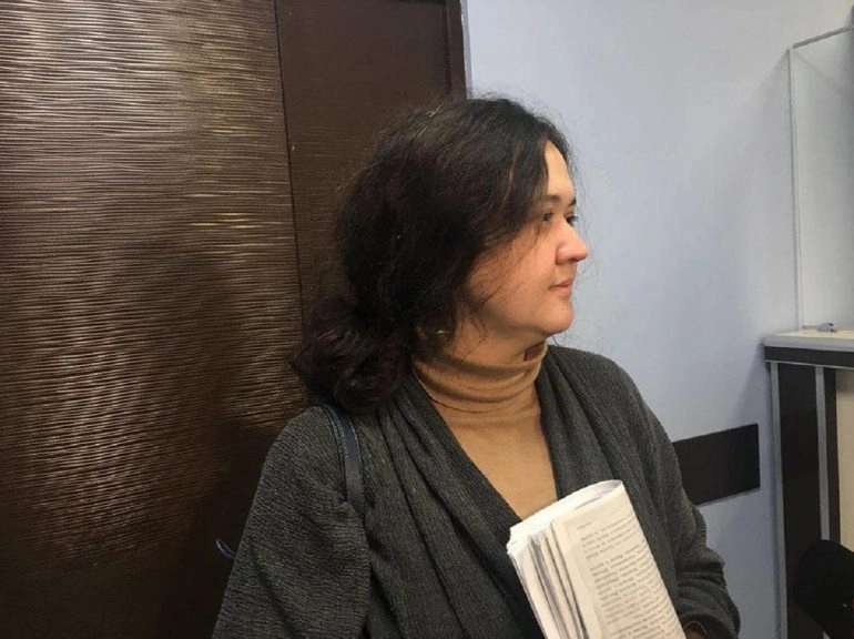 ადვოკატის თქმით, სამხარაულის ბიურომ გასცა დასკვნა, რომ, 10 ბავშვიდან 4 იური და იულია სუსლიაკების საერთო შვილია, 6 კი - იური სუსლიაკის 