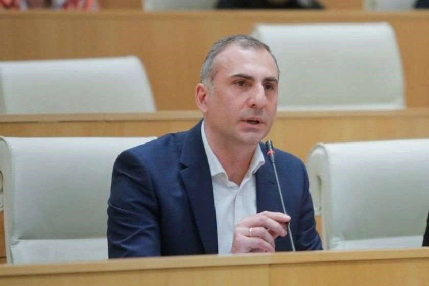  კალაძე კიევში გახდა კარგი ფეხბურთელი, იქ წლები ცხოვრობდა და ნატამალი სოლიდარობა ხომ უნდა ჰქონდეს - ელისაშვილი საახალწლო სლოგანზე