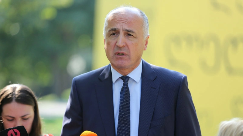 მხარს დავუჭერთ ყველა ოპოზიციონერ მერობის კანდიდატს, რომელიც გადავიდა მეორე ტურში - ბადრი ჯაფარიძე