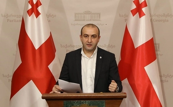 ეს სამი დეპუტატი რაიმეს რომ იტყვის, „ქართული ოცნების“ ნათქვამი არ იქნება? - იაგო ხვიჩია "ოცნებიდან" წასულებზე