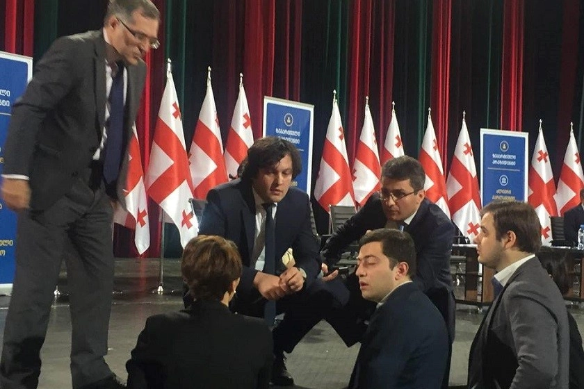 ფილარმონიაში საკონსტიტუციო ცვლილებების საყოველთაო-სახალხო განხილვა ჩაიშალა