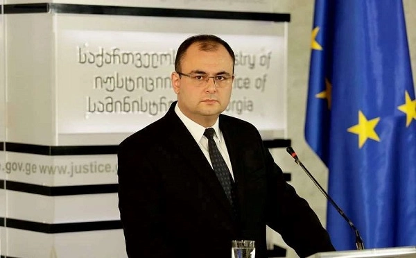 მოვუწოდებ გაქცეულ პატიმრებს, დროულად მოეგონ გონს, დაბრუნდნენ, ჩაბარდნენ სამართალდამცველებს - რატი ბრეგაძე