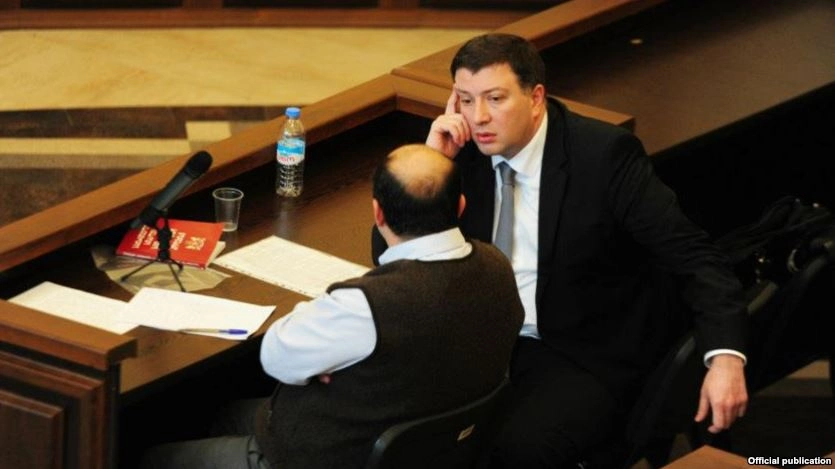 გიგი უგულავას სასამრთლო სხდომაზე შესვენება გამოცხადდა