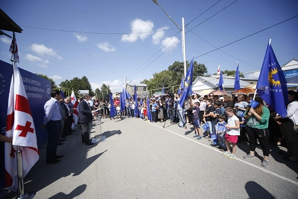 გიორგი კვირიკაშვილმა, თიანეთის მოსახლეობას მაჟორიტარი დეპუტატობის კანდიდატი, ზაქარია ქუცნაშვილი წარუდგინა