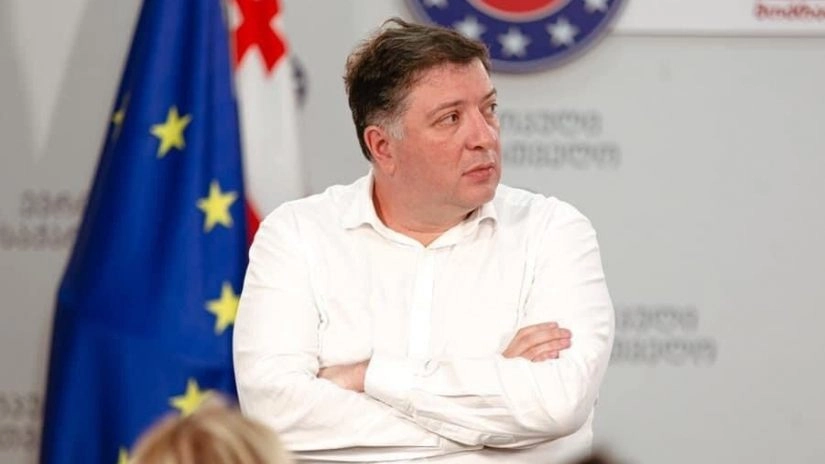 ირაკლი კობახიძის მემკვიდრედ დატოვება ნიშნავს მხოლოდ სიშლეგისა და სიგიჟის პროვოცირებას - გიგი უგულავა