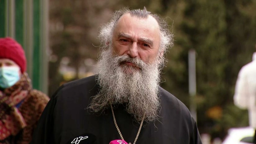 ჩვენ ვერ ვერევით შეწყალების საკითხში, არ გვაქვს უფლება, გავლენა მოვახდინოთ - მეუფე ნიკოლოზი