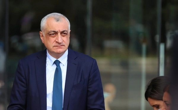 "ნაციონალურ მოძარაობას" თუ დაუბრუნდებიან ისეთი რეაქციული ძალები, როგორიცაა, ვანო მერაბიშვილი, მათთან თანამშრომლობის პერსპექტივას ვერ ვხედავთ - ხაზარაძე