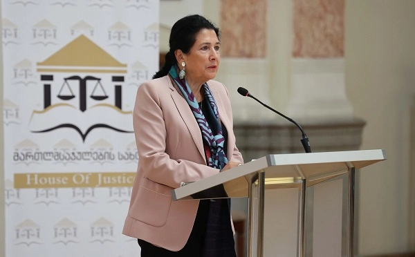 ხელისუფლებამ არ გაბედოს კიდევ პოლარიცაზია შემოიტანოს საზოგადოებაში, რომელმაც იცის, სად მიდის - სალომე ზურაბიშვილი